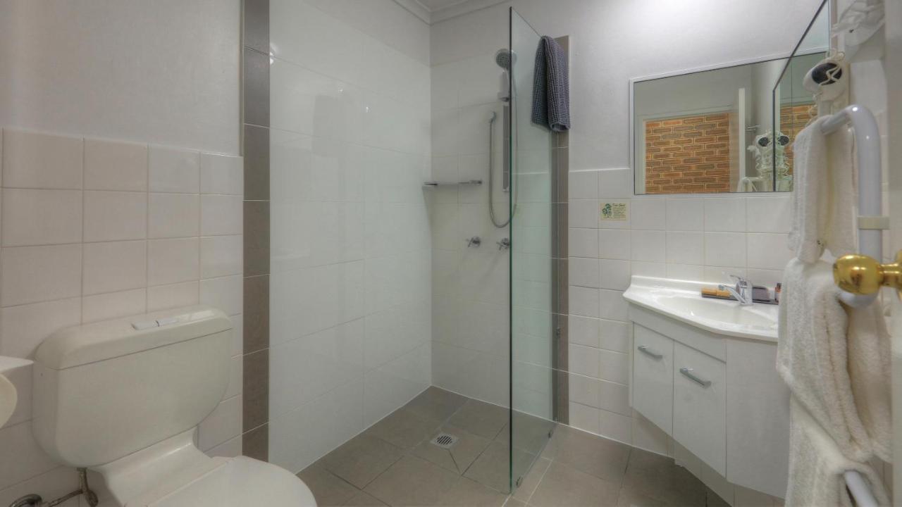 Cousins Motor Inn Инвърел Екстериор снимка