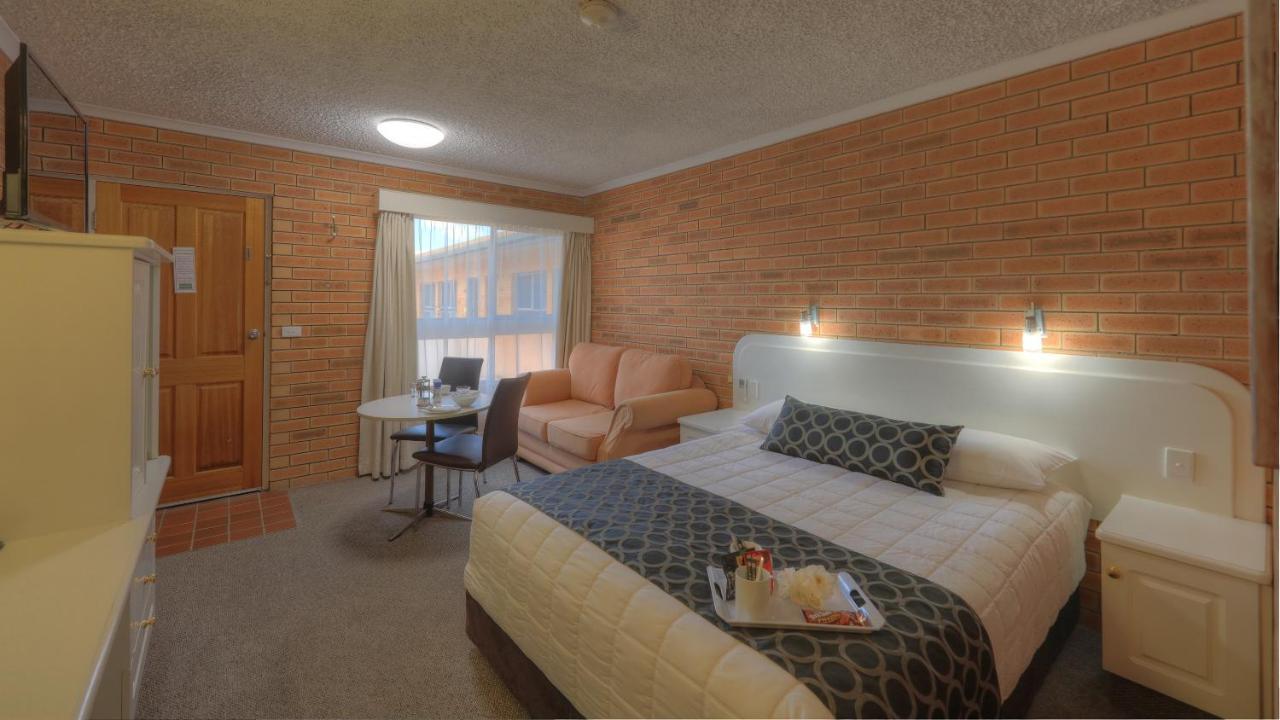 Cousins Motor Inn Инвърел Екстериор снимка