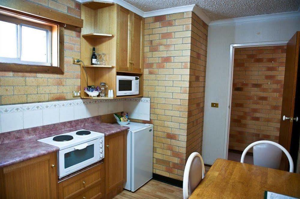 Cousins Motor Inn Инвърел Екстериор снимка