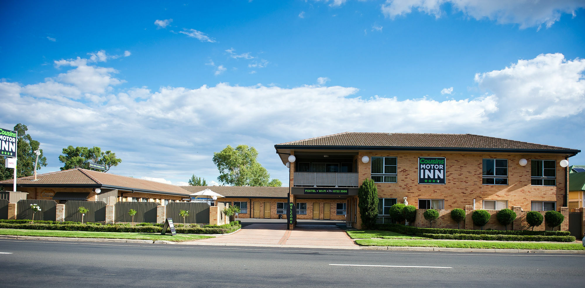 Cousins Motor Inn Инвърел Екстериор снимка